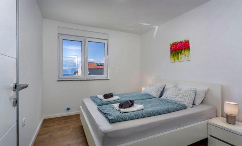 Apartmani Grgic On The Adress Branka Fucica 96 マリンスカ エクステリア 写真