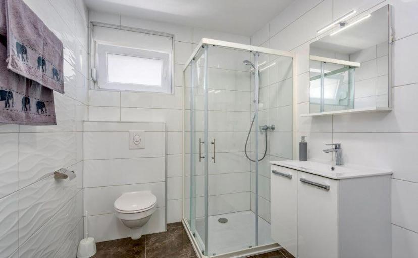 Apartmani Grgic On The Adress Branka Fucica 96 マリンスカ エクステリア 写真