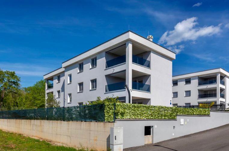 Apartmani Grgic On The Adress Branka Fucica 96 マリンスカ エクステリア 写真