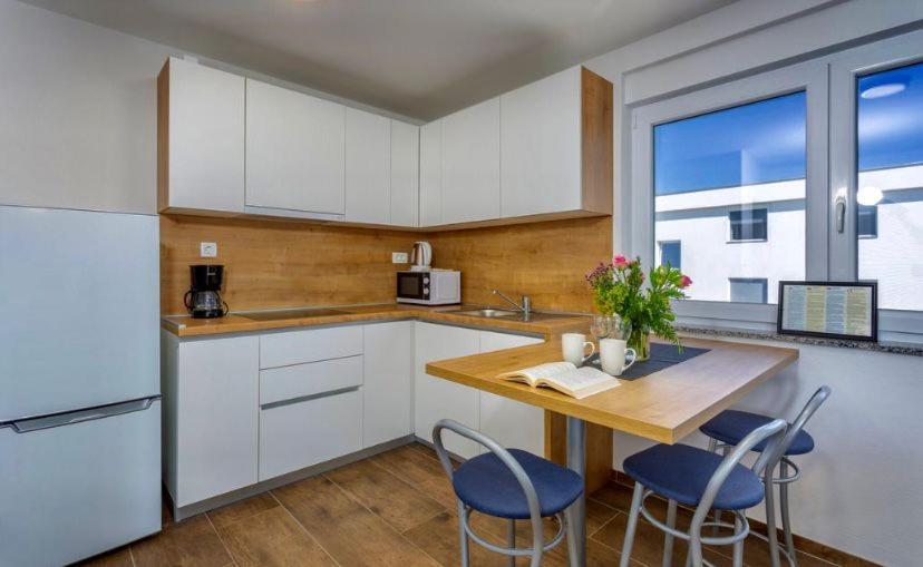 Apartmani Grgic On The Adress Branka Fucica 96 マリンスカ エクステリア 写真